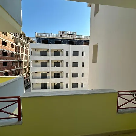 Ne Golem,durres,albania 2 Min From Sea